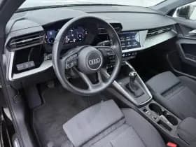 Audi A3 Sportback 30 TFSI S-line thumbnail 4