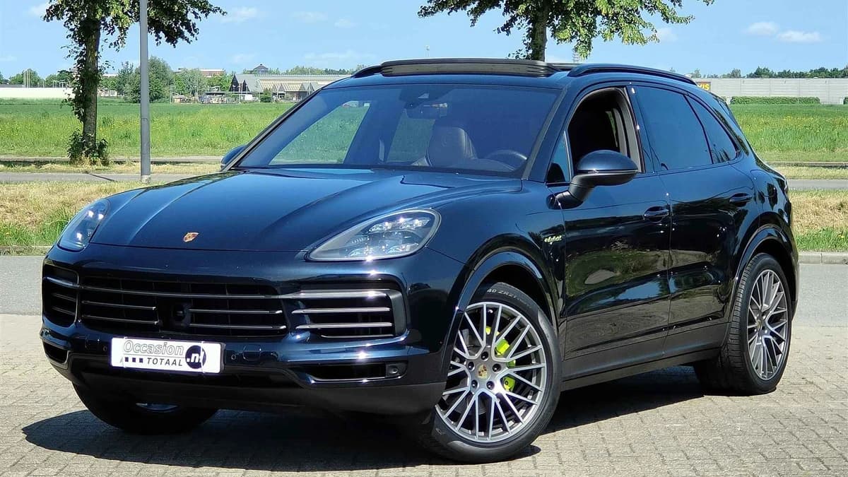 Porsche Cayenne 3.0 E-Hybrid Platinum Edition | ACC | Carplay | Trekhaak | Panorama — foto 1