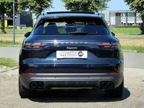 Porsche Cayenne 3.0 E-Hybrid Platinum Edition | ACC | Carplay | Trekhaak | Panorama thumbnail 5
