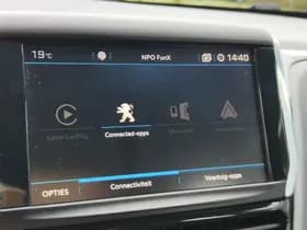 Peugeot 2008 1.2 PureTech Blue Lion | Carplay | Navi | Cruise thumbnail 17