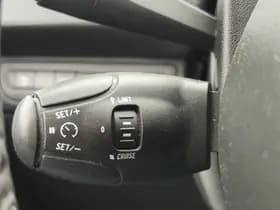 Peugeot 2008 1.2 PureTech Blue Lion | Carplay | Navi | Cruise thumbnail 18