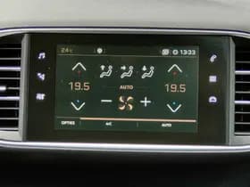 Peugeot 308 1.2 PureTech Blue Lease Executive | Panorama | Rijstrooksensor | Navigatie | PDC thumbnail 19