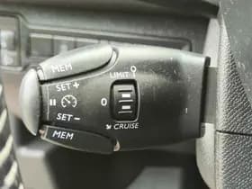 Peugeot 308 1.2 PureTech Blue Lease Executive | Panorama | Rijstrooksensor | Navigatie | PDC thumbnail 22