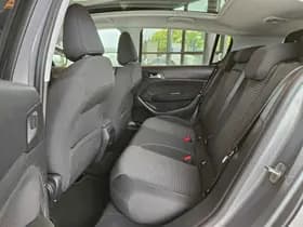 Peugeot 308 1.2 PureTech Blue Lease Executive | Panorama | Rijstrooksensor | Navigatie | PDC thumbnail 9