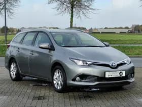 Toyota Auris Touring Sports 1.8 Hybrid Edition S | Camera | Navi | Lane Assist | Stoelverwarming thumbnail 3