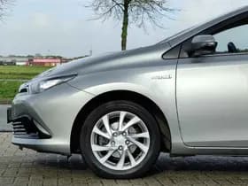 Toyota Auris Touring Sports 1.8 Hybrid Edition S | Camera | Navi | Lane Assist | Stoelverwarming thumbnail 8
