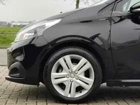 Peugeot 208 1.2 PureTech Signature | Carplay | Navi | Cruise thumbnail 8