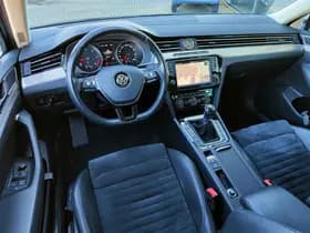 Volkswagen Passat Variant 1.6 TDI Highline | Leder | Navigatie thumbnail 17
