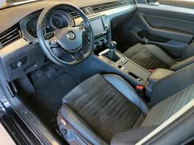 Volkswagen Passat Variant 1.6 TDI Highline | Leder | Navigatie thumbnail 8