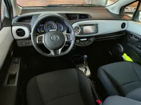 Toyota Yaris 1.5 Full Hybrid Dynamic | Camera | Climate | Cruise | Bluetooth thumbnail 14