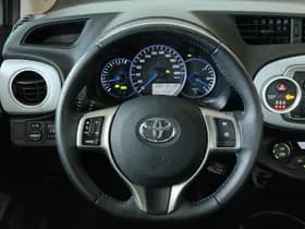 Toyota Yaris 1.5 Full Hybrid Dynamic | Camera | Climate | Cruise | Bluetooth thumbnail 16