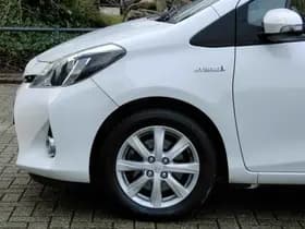 Toyota Yaris 1.5 Full Hybrid Dynamic | Camera | Climate | Cruise | Bluetooth thumbnail 9