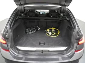 BMW 3 Serie Touring 330e High Executive thumbnail 11
