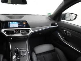 BMW 3 Serie Touring 330e High Executive thumbnail 27