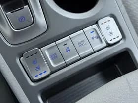 Hyundai KONA EV Premium 64 kWh thumbnail 42