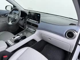 Hyundai KONA EV Premium 64 kWh thumbnail 43