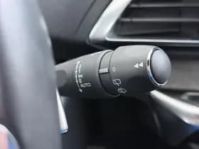 Peugeot 3008 1.6 HYbrid4 300 GT thumbnail 32