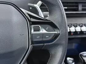 Peugeot 3008 1.6 HYbrid4 300 GT thumbnail 34