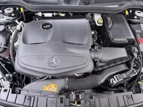 Mercedes-Benz GLA 180 Premium Plus thumbnail 16