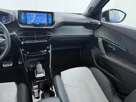 Peugeot E-2008 EV GT Pack 50 kWh thumbnail 23