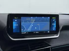 Peugeot E-2008 EV GT Pack 50 kWh thumbnail 32