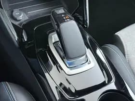 Peugeot E-2008 EV GT Pack 50 kWh thumbnail 37