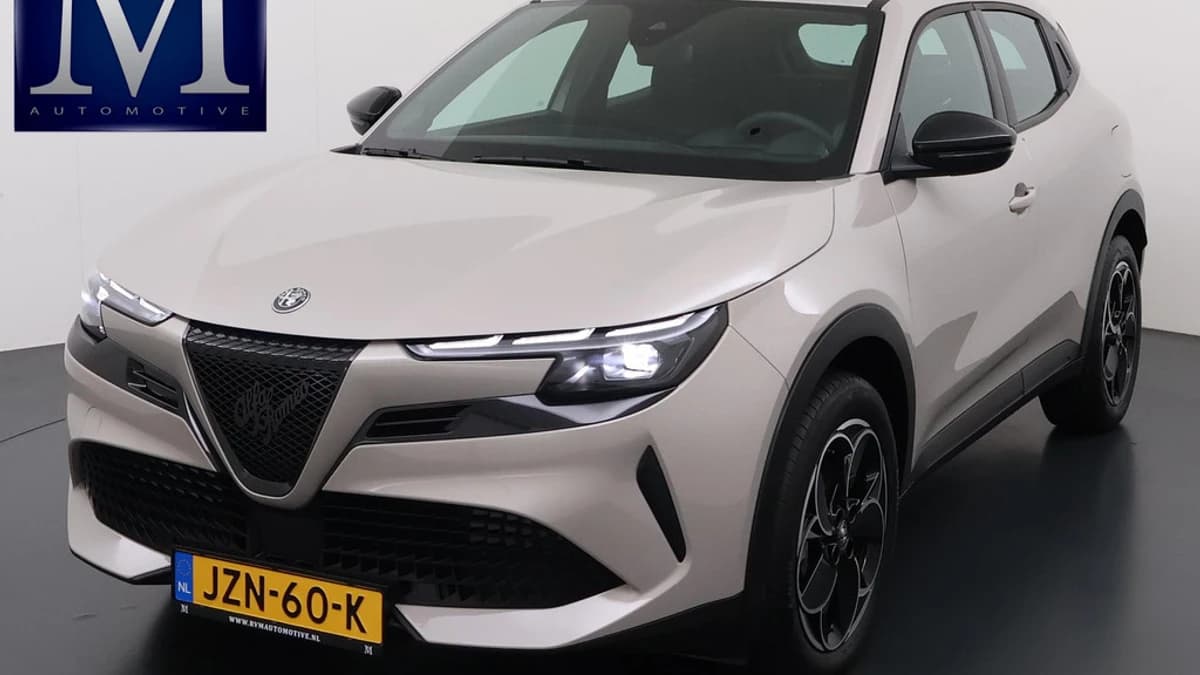 Alfa Romeo Junior Elettrica 54 kWh — foto 1