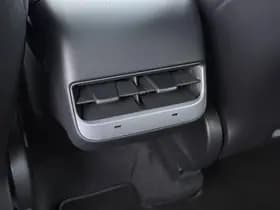 Tesla Model Y Long Range AWD 75 kWh thumbnail 25