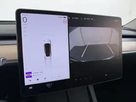 Tesla Model Y Long Range AWD 75 kWh thumbnail 40