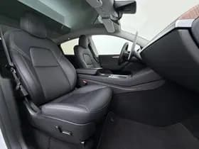 Tesla Model Y Long Range AWD 75 kWh thumbnail 42