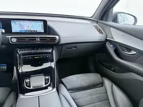Mercedes-Benz EQC 400 4MATIC Business Solution AMG 80 kWh thumbnail 33