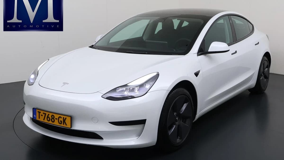 Tesla Model 3 Standard RWD Plus 60 kWh — foto 1