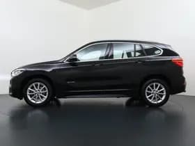 BMW X1 sDrive18i Executive thumbnail 5