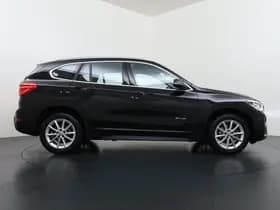 BMW X1 sDrive18i Executive thumbnail 9
