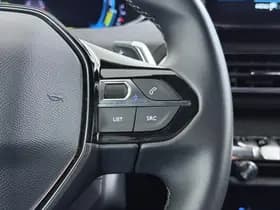 Peugeot 3008 1.6 HYbrid 225 Active Pack Business thumbnail 30