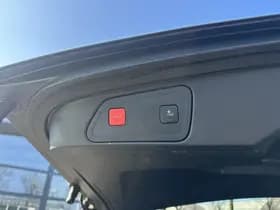 Peugeot 3008 1.6 HYbrid 225 GT thumbnail 11