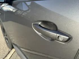 Peugeot 3008 1.6 HYbrid 225 GT thumbnail 15