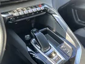 Peugeot 3008 1.6 HYbrid 225 GT thumbnail 27