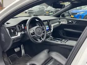 Volvo V60 2.0 T8 Twin Engine AWD R-Design thumbnail 25