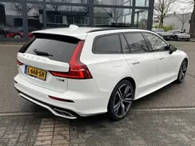 Volvo V60 2.0 T8 Twin Engine AWD R-Design thumbnail 5