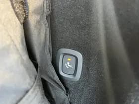 Volvo V60 2.0 T8 Twin Engine AWD R-Design thumbnail 10