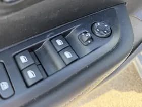 Peugeot 208 1.2 Hybrid 110 e-DCS6 Allure thumbnail 12