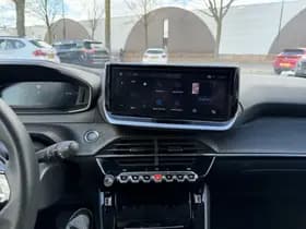 Peugeot 208 1.2 Hybrid 110 e-DCS6 Allure thumbnail 21