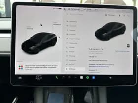 Tesla Model Y Long Range AWD 75 kWh thumbnail 22