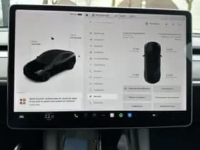 Tesla Model Y Long Range AWD 75 kWh thumbnail 23