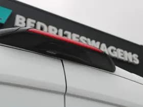 Ford Transit 350 2.0 TDCI L2H2 Trend 130pk - Facelift - 2x Schuifdeur - Adaptive Cruise - Navigatie - Blind Spot - 360 Camera - Stoel - Stuurverwarming - Rijklaar thumbnail 32