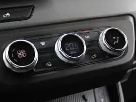 Renault Master T35 2.0 dCi 130pk L2H2 Advance - Carplay - Climate - Parkeersensoren - LED - Trekhaak - DAB - Stoelverwarming - Rijklaar thumbnail 32