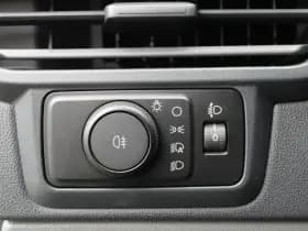 Ford Transit Custom 320 2.0 TDCI L2H1 Limited 170pk - 1+1 Stoelopstelling - 2x Schuifdeur - Adaptive Cruise - Verwarmd stuur - Blind spot - Navigatie - Camera - Draadloos laden - Rijklaar thumbnail 25