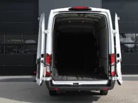Ford Transit 350 2.0 TDCI L4H3 Trend RWD 130pk - 270gr deuren - Camera - Cruise - Carplay - Airco - PDC - Rijklaar thumbnail 7