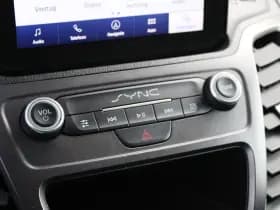 Ford Transit Connect 1.5 EcoBlue L2 Limited 120pk - Automaat - Trekhaak - Stoelverwarming - Navi - Bluetooth - Camera - Rijklaar thumbnail 30